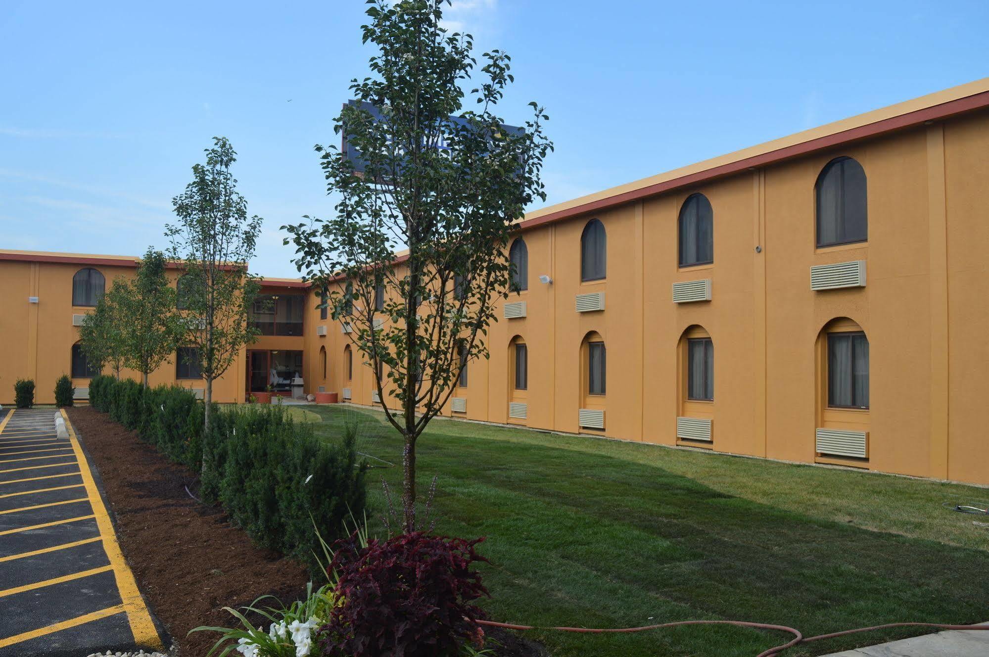 Quality Inn O'Hare Airport Schiller Park Exterior foto